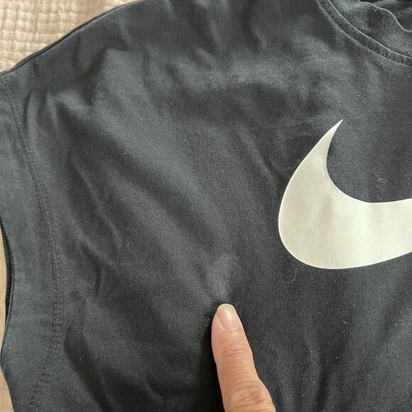 Nike Shirt Womens Small Black Cropped Tee Swoosh Logo Short Sleeve AR3064-010 - Picture 8 of 8